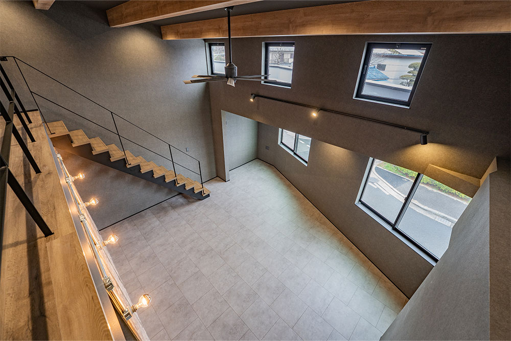 B号室のロフトから見た居室