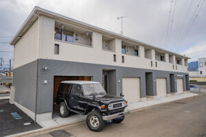 246号ロードサイド、趣味ギアを収めるガレージ倉庫｜渋沢駅 歩10分