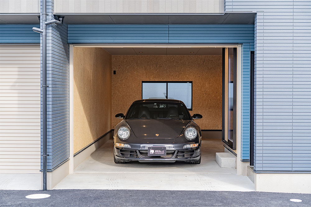 ガレージに駐車した911（Type997）