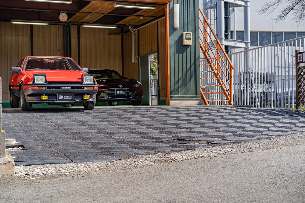 敷地入口の傾斜