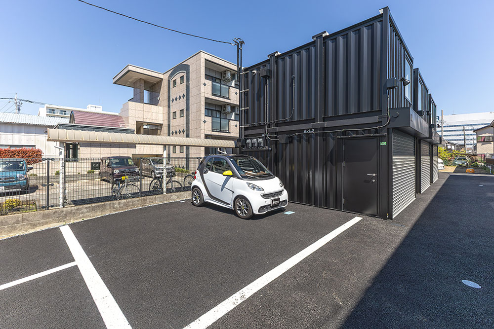 各戸2台分の駐車スペースが付帯する