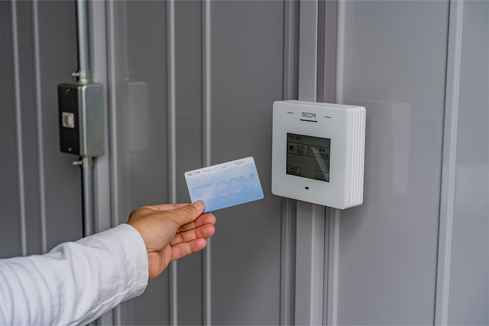 バイク区画を含む全庫にSECOM導入