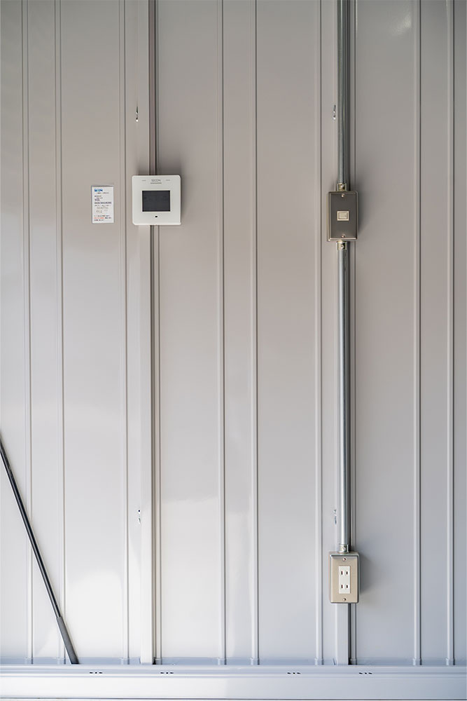 100VコンセントとSECOM