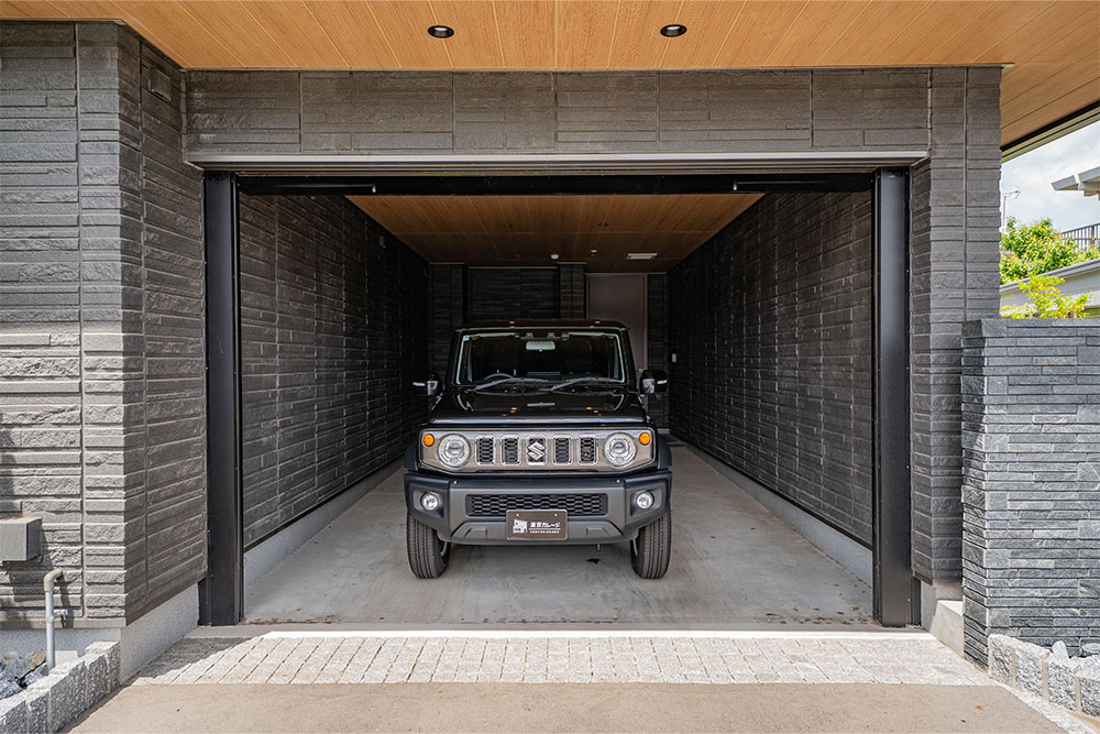 開口幅3.33mのリモコン付き電動シャッター