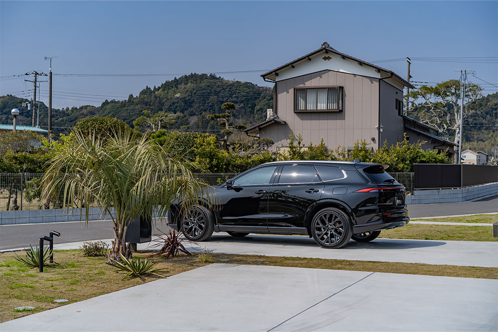 物件を出発するクラウンエステート