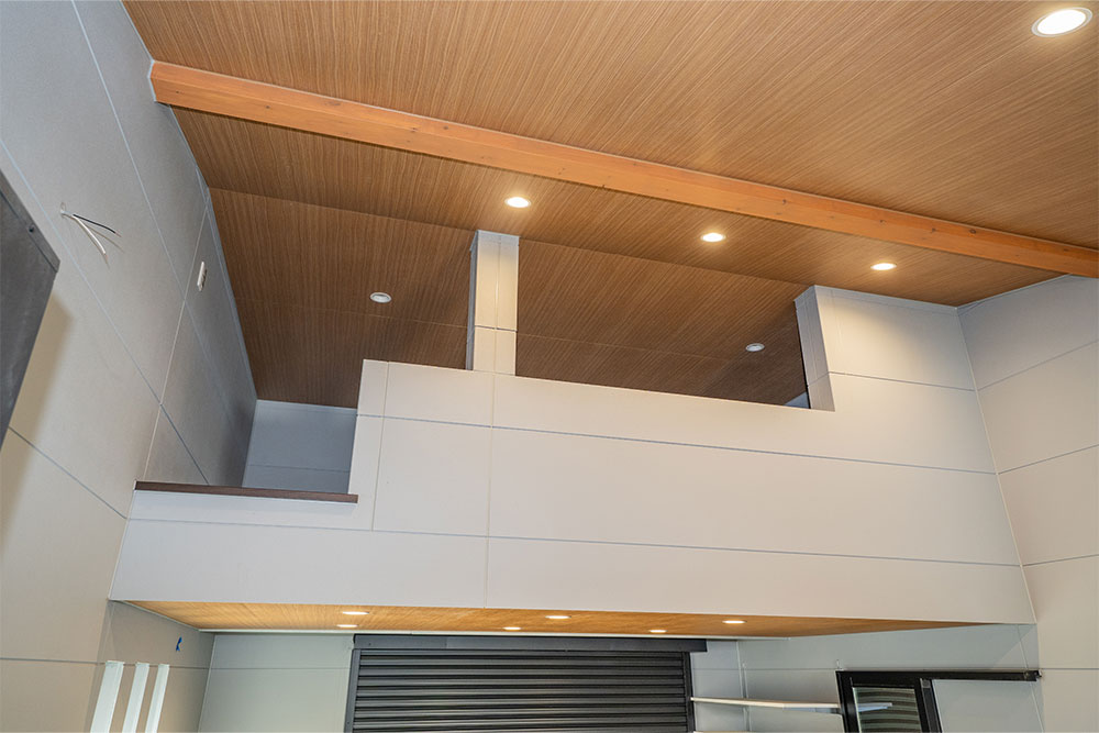 ガレージのロフト