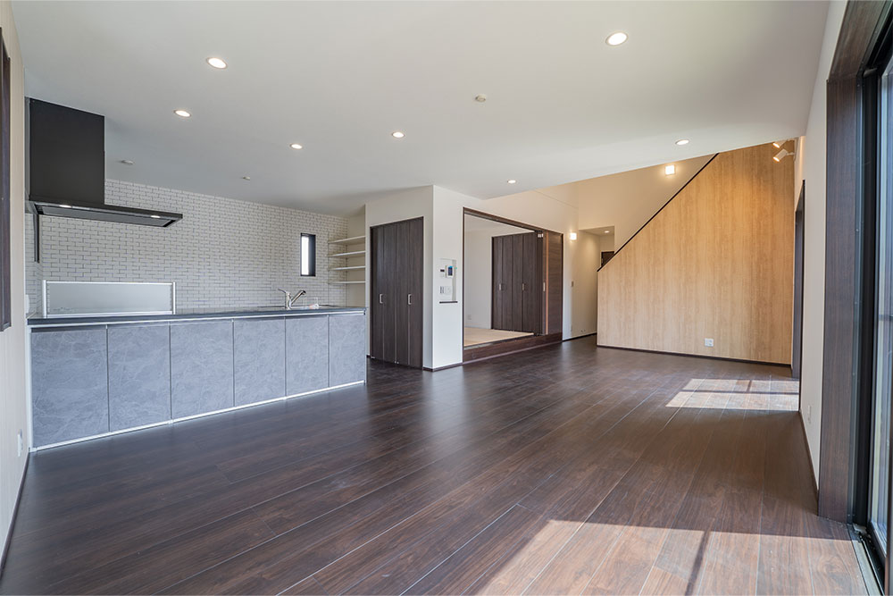 対面キッチンのあるLDK（23.3帖）