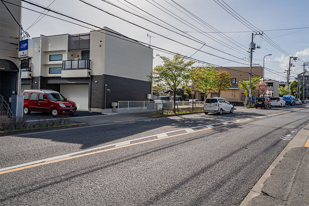 機動力ある秋川街道沿い、入口はほぼフラット