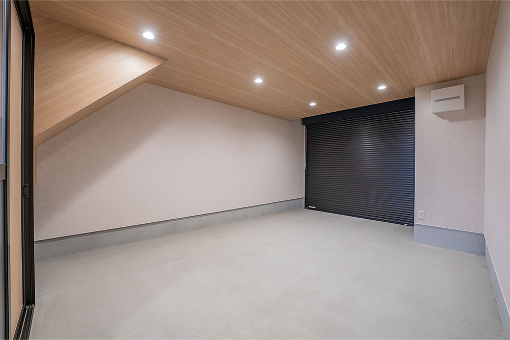 ガレージ内観