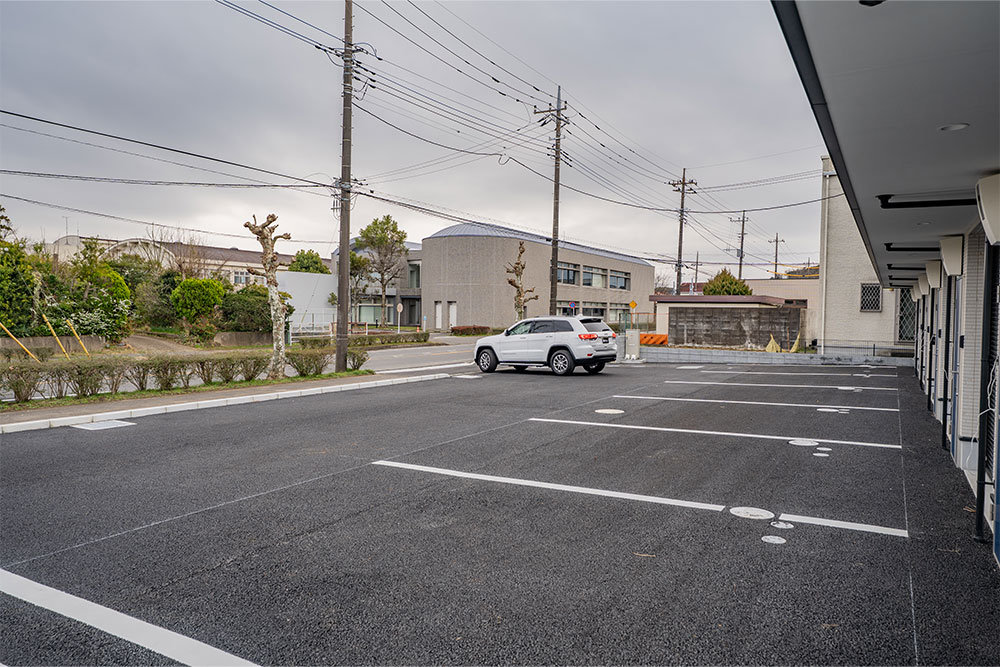 屋外駐車スペースと車路