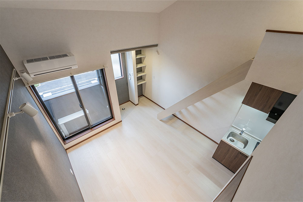 ロフトから見た居室