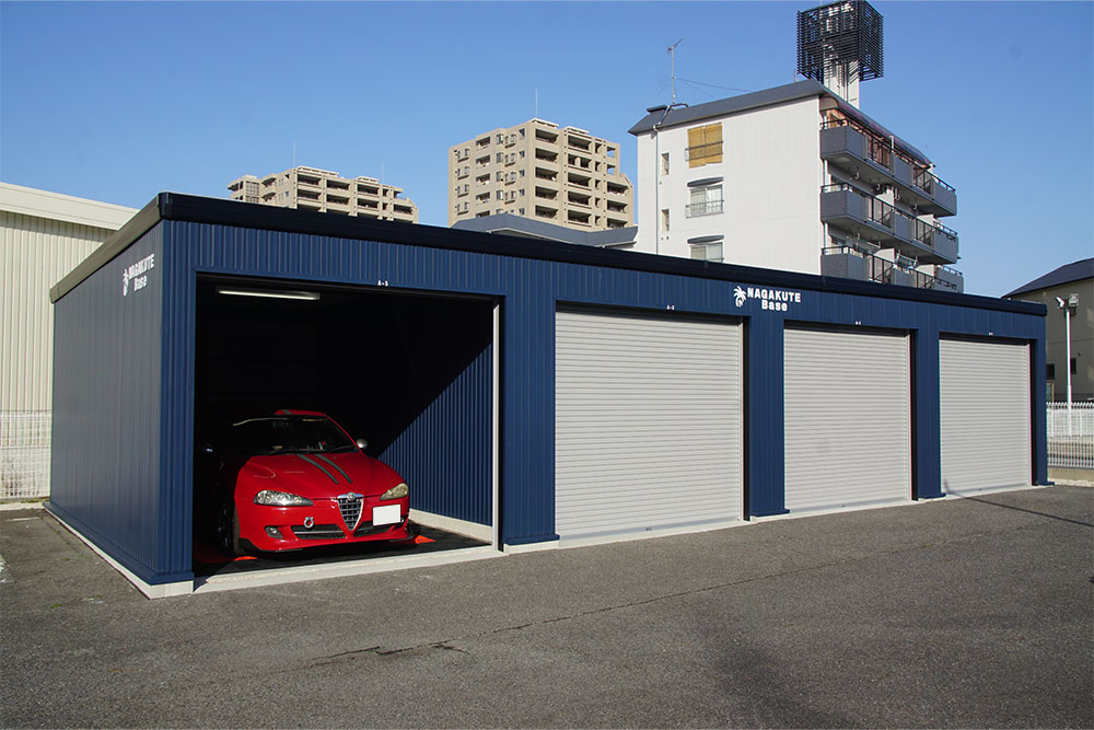 ネイビー外壁で仕上げた爽やかな外観