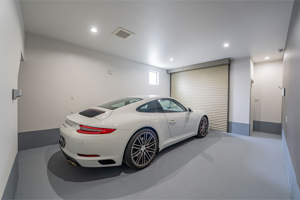 ガレージに駐車したPorsche_911CarreraS