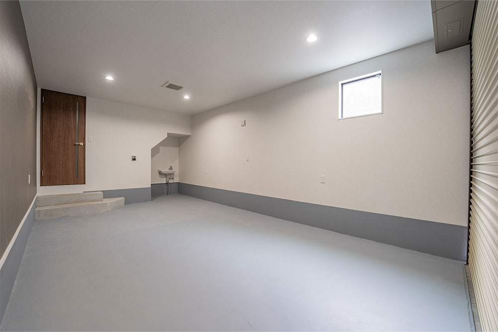 3号室のガレージ内観