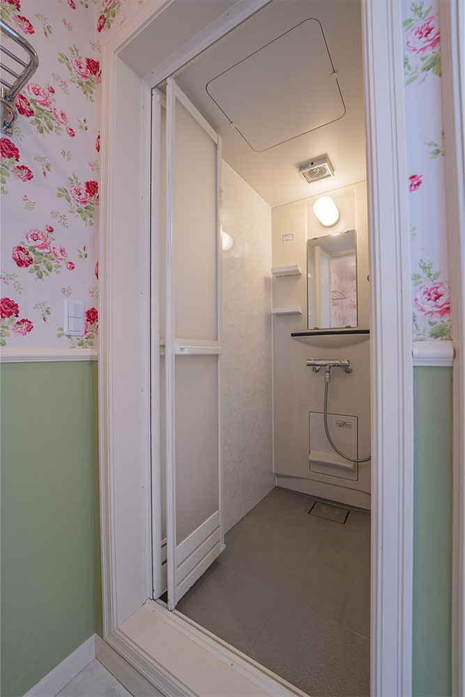 シャワールーム