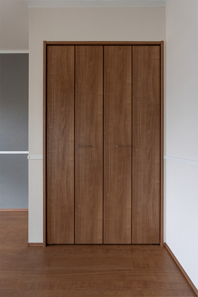 6.1帖の洋室のクローゼット