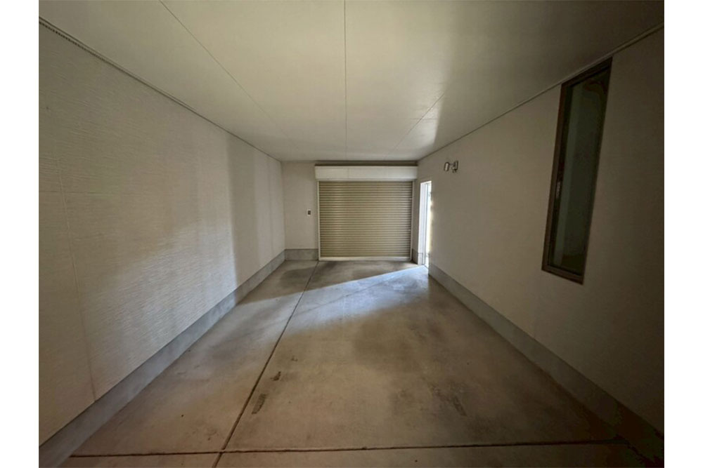 ガレージ寸法は横幅3.43m×奥行7.02m