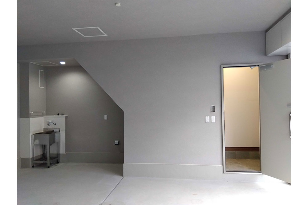 EV用200V/100V/流し台を装備