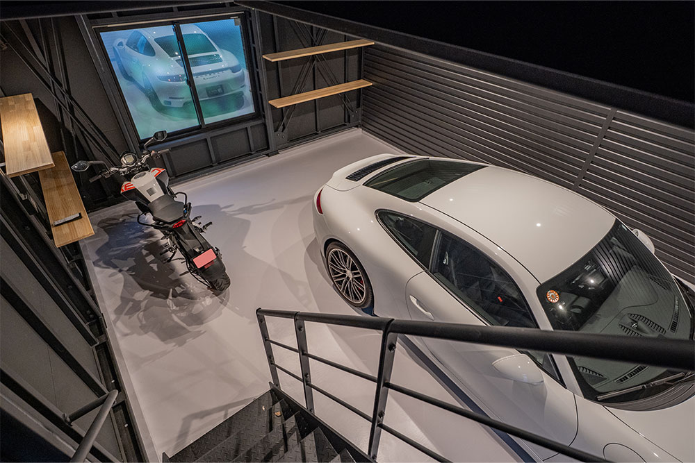 1号室のガレージ内観