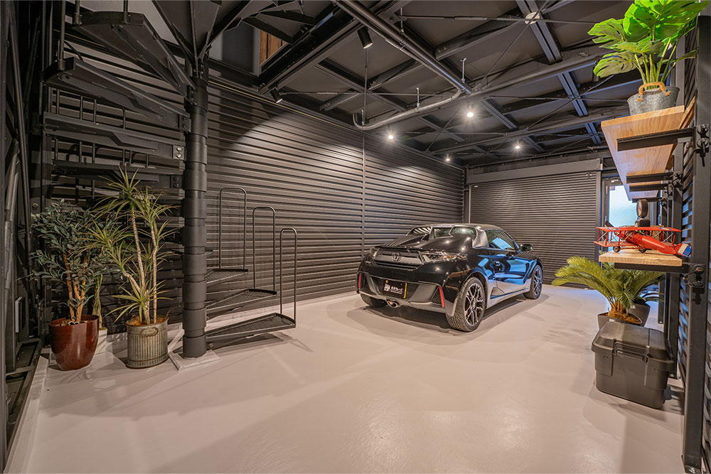 2/3号室には螺旋階段を採用