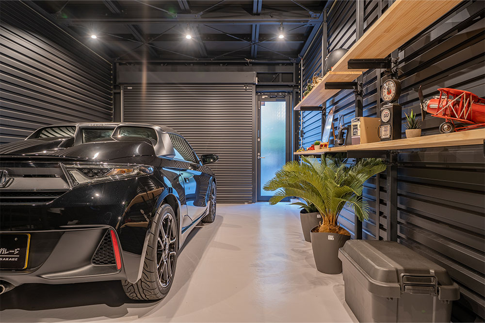 2号室のガレージ内観