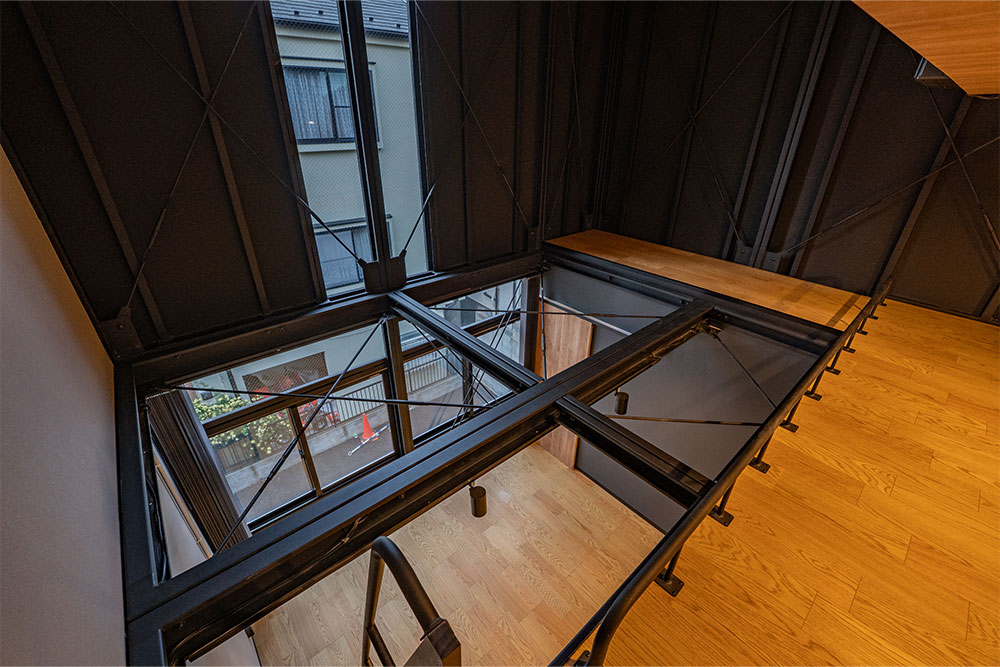 ロフトから見た居室