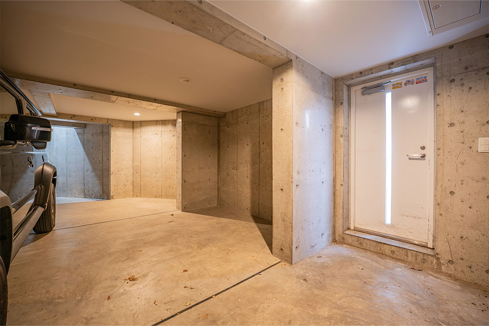 ガレージ出入口