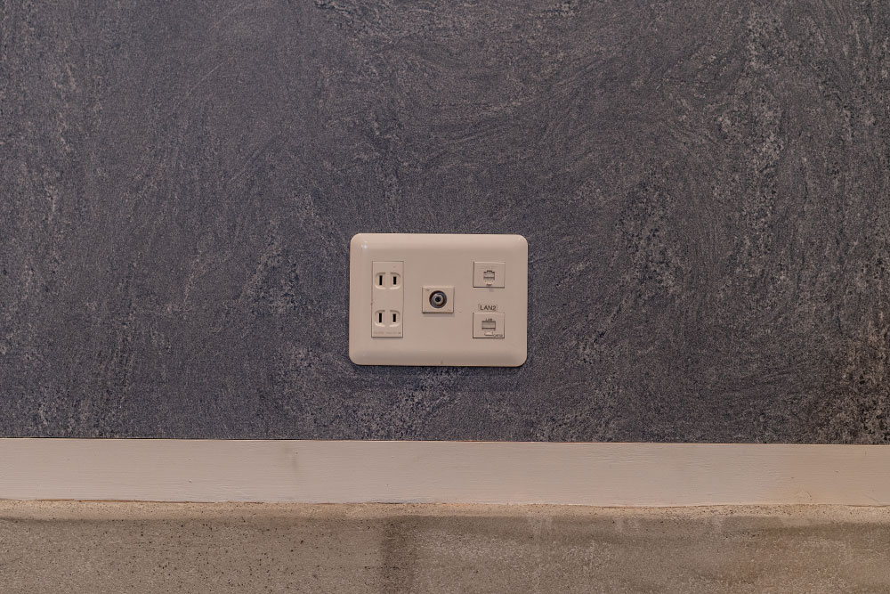 マルチメディアコンセント