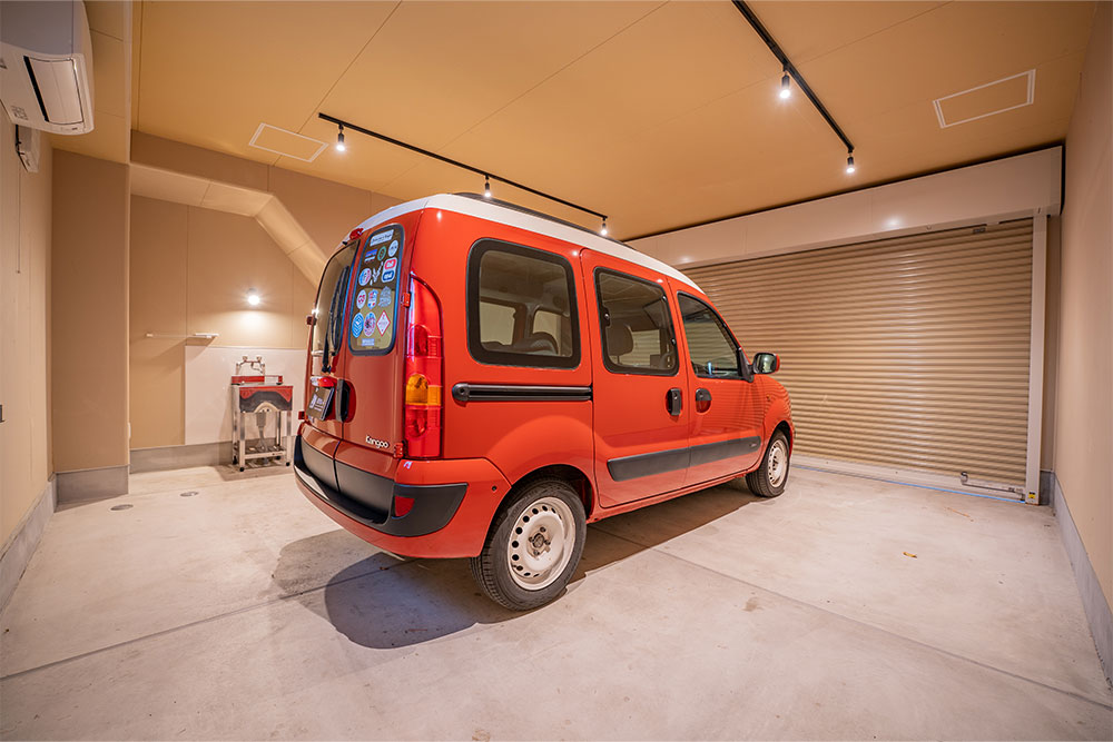 ガレージはスクエアで使いやすい形状