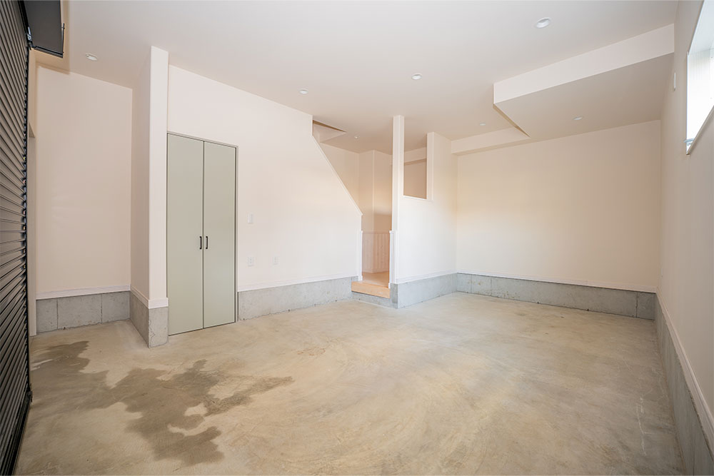 奥行5.20mでCクラス程度を無理なく入庫できる