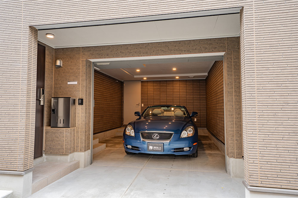 ガレージに駐車したLEXUS_SC430