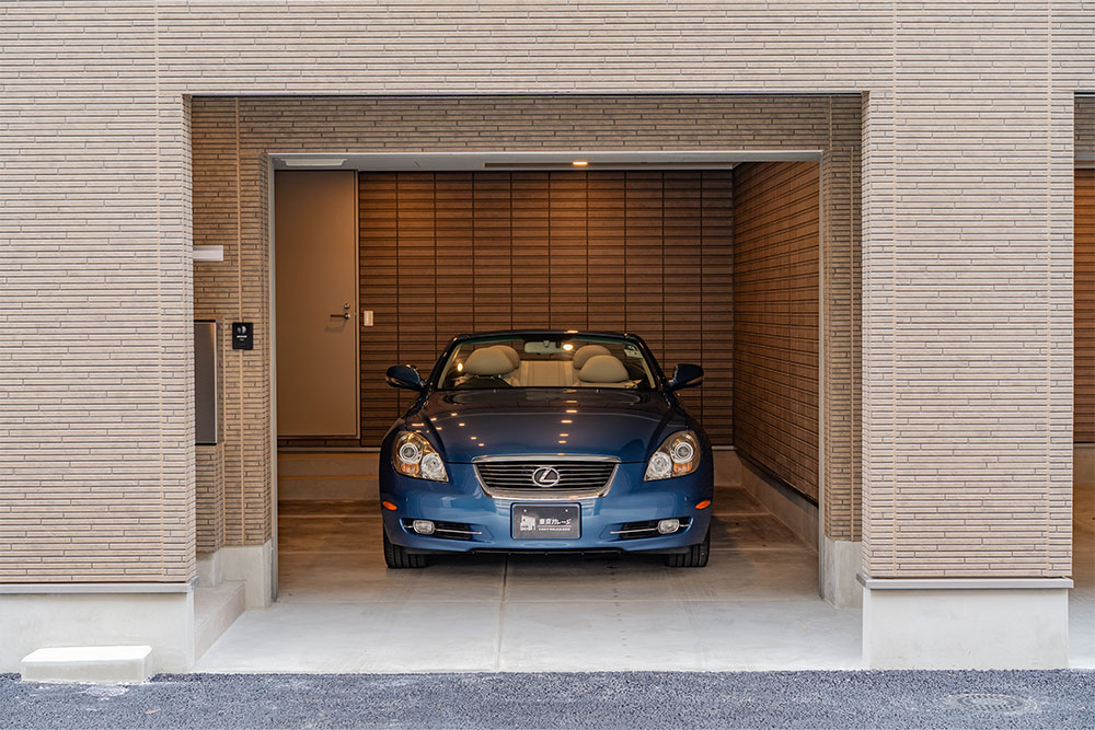ガレージに駐車したLEXUS_SC430
