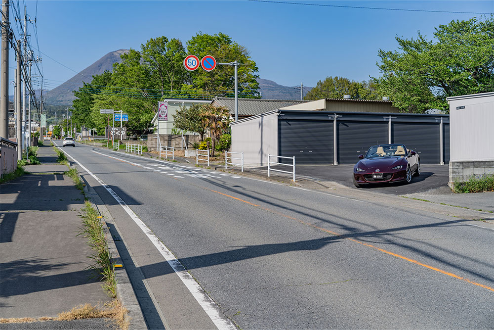 前面道路は峠へと続く群馬県道4号