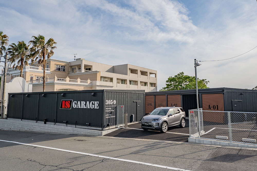 静岡県沼津市足高の貸しガレージ「IS GARAGE」とランドローバー_ディスカバリースポーツ