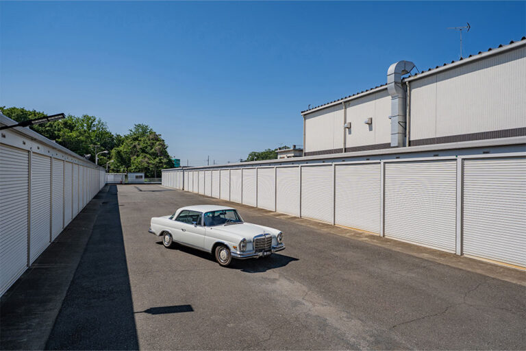 国道463号至近、バイクや2台区画を含む70庫の貸しガレージ｜所沢市