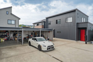敷地527㎡、3SLDK母屋+別棟3台ガレージ+カーポート｜佐倉市