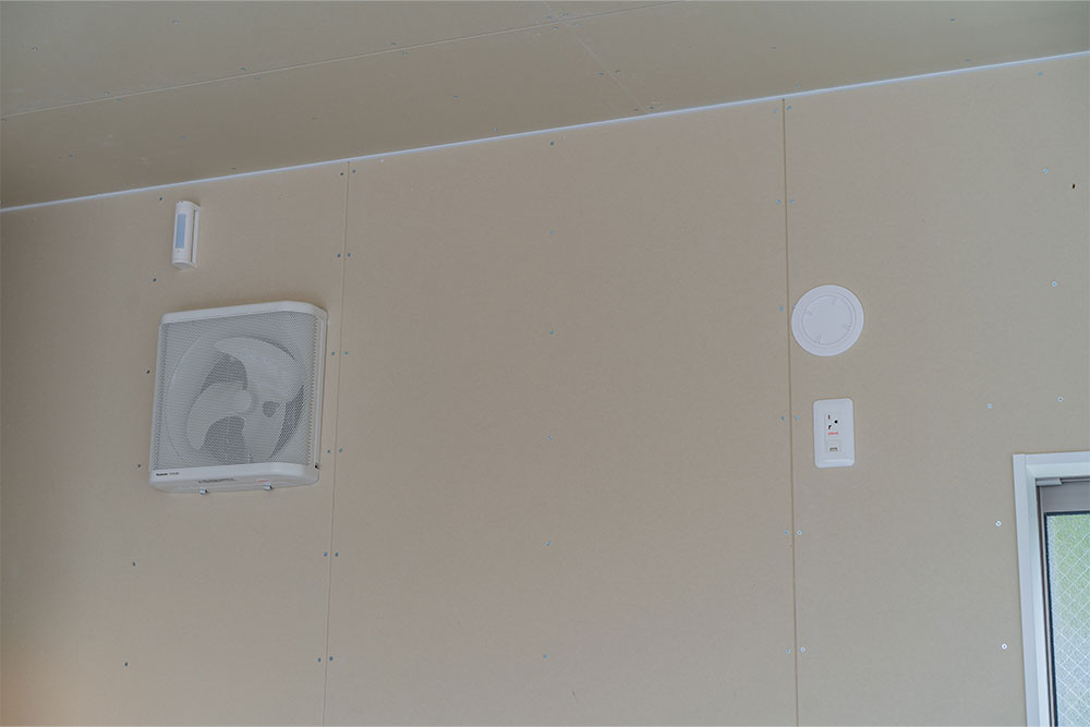 エアコン設置用200V電源と換気扇
