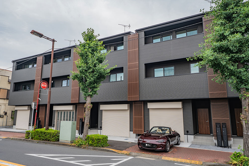 東京都青梅市勝沼1丁目の賃貸ガレージハウス「リナージュL」とNDロードスター