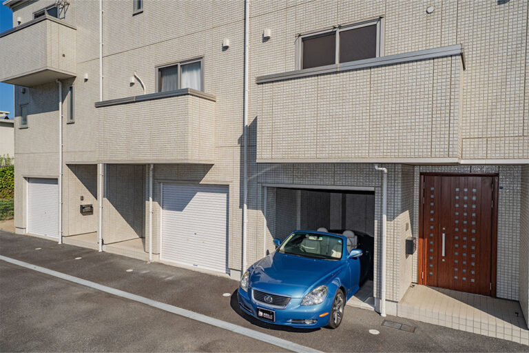 戸建感覚で暮らす、ファミリー向けガレージハウス｜大船駅 徒歩16分