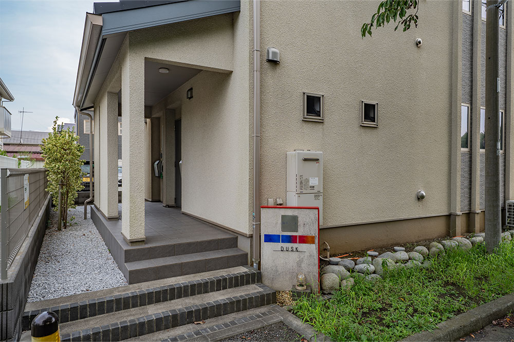 建物裏手