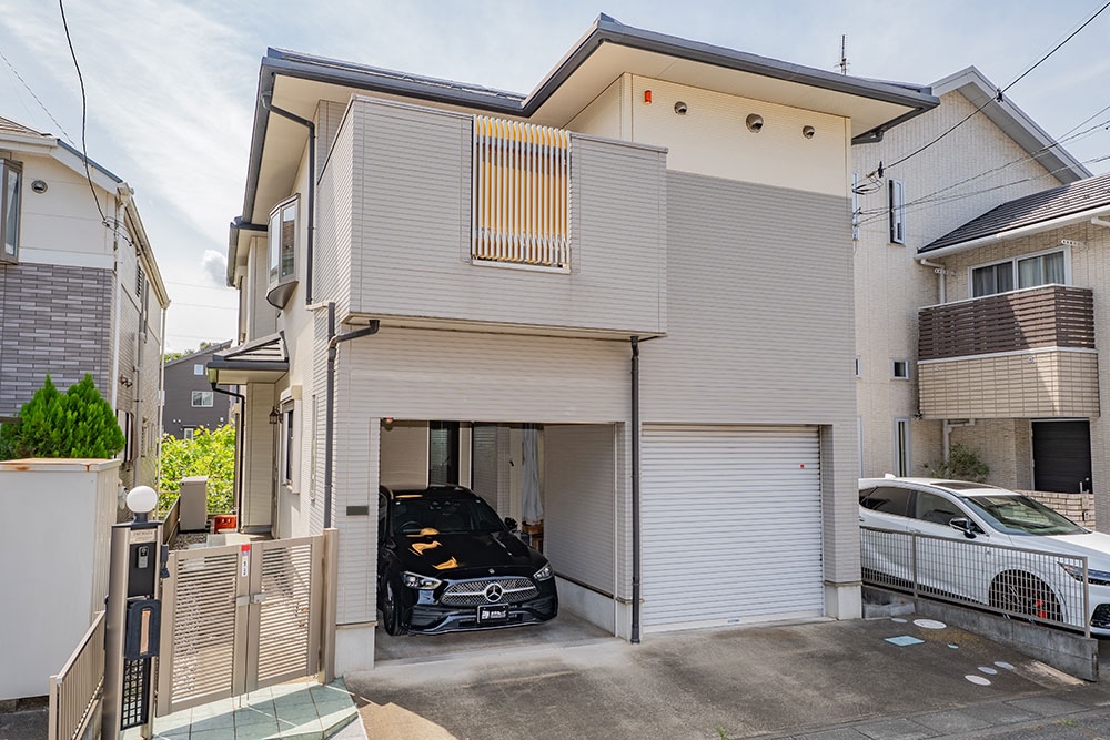 埼玉県川越市大塚新町の中古ガレージハウスとCクラスワゴン(S206)