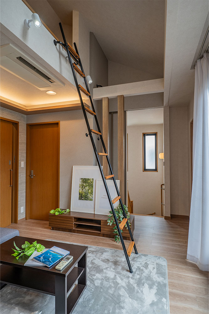 ロフト昇降用のハシゴ