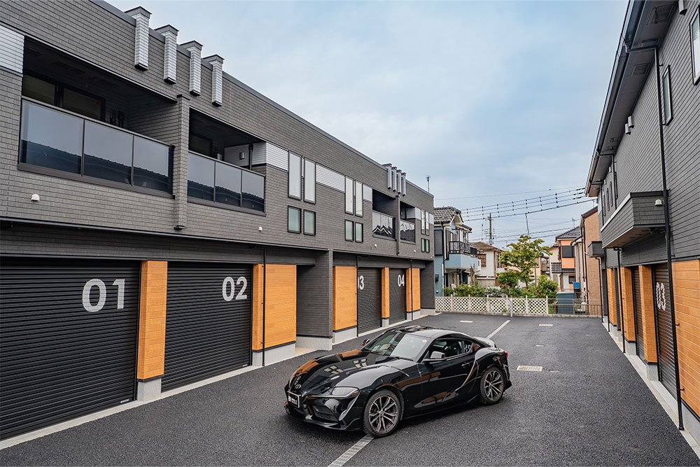 東京都武蔵村山市中原4丁目の賃貸ガレージハウス「ベルシェール」とスープラ(A90)