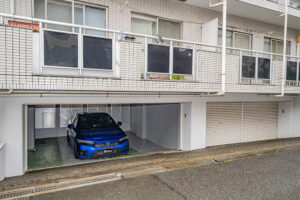 日常使いしやすい、街中の半地下ガレージ｜小田急相模原駅 徒歩11分