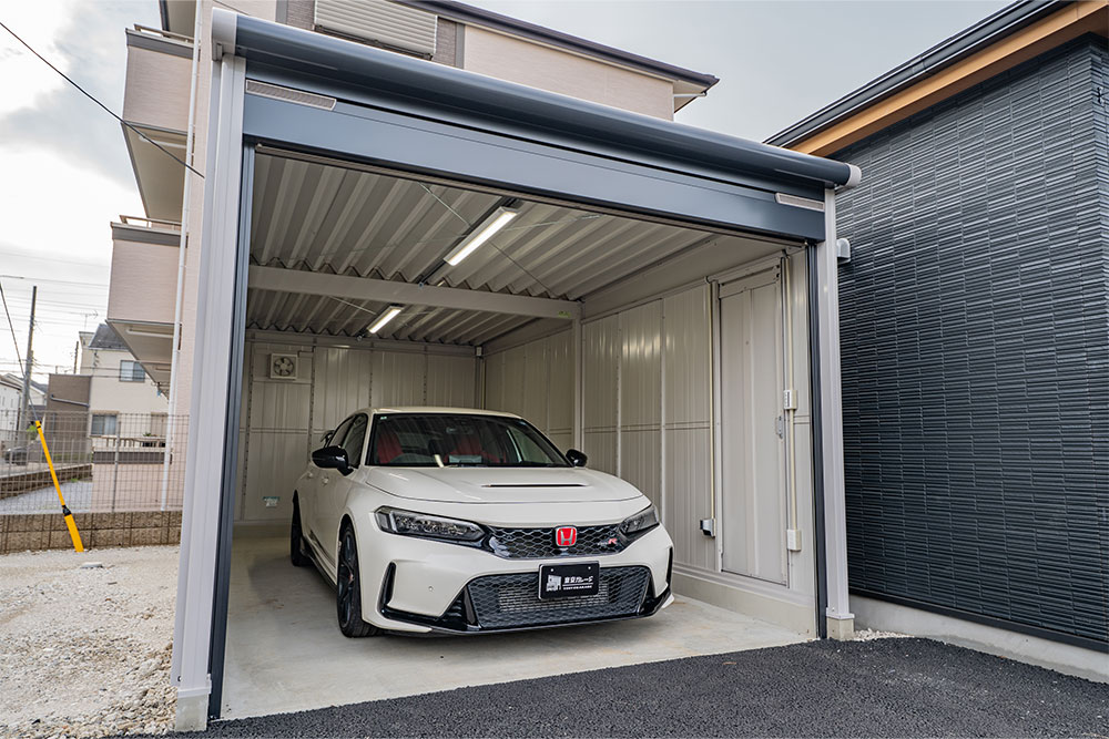 ガレージに駐車したCIVIC TYPE R(FL5)