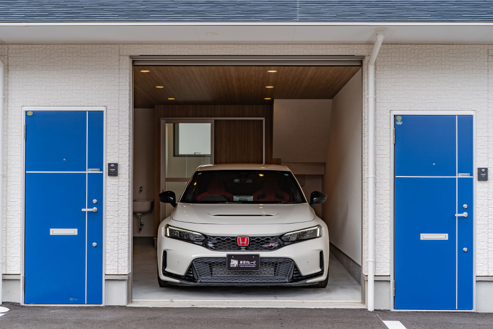 ガレージに駐車したCIVIC TYPE R(FL5)