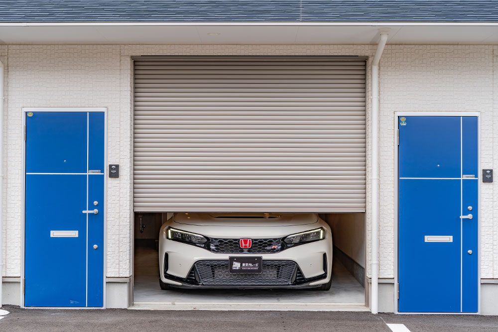 ガレージに駐車したCIVIC TYPE R(FL5)