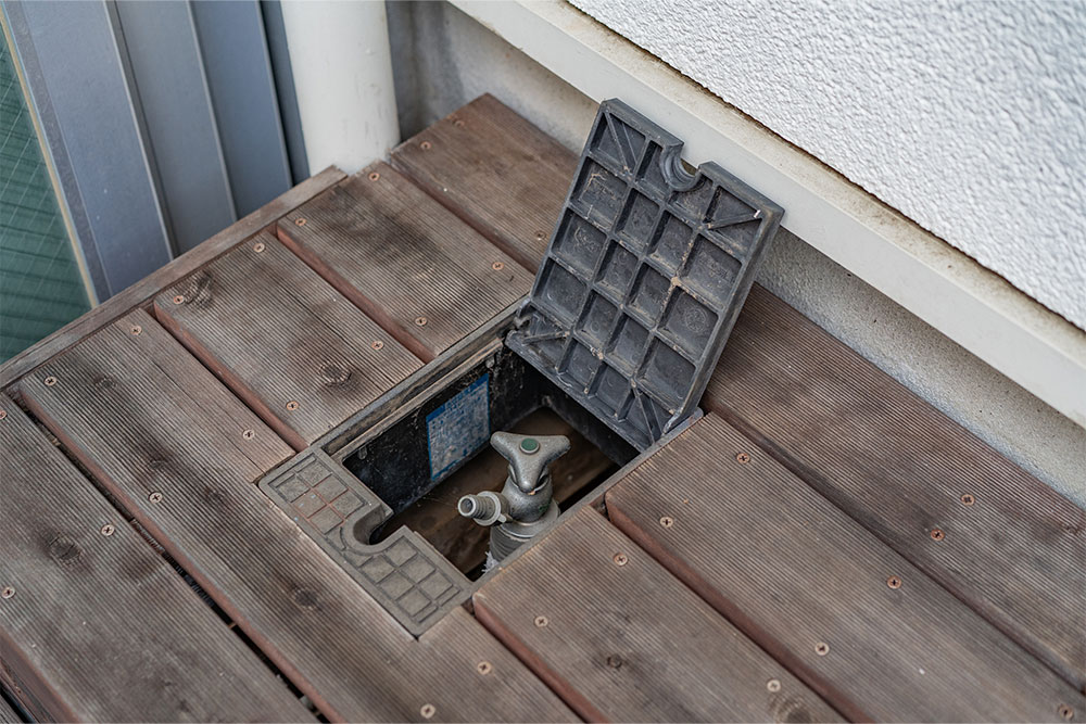 中庭の散水栓