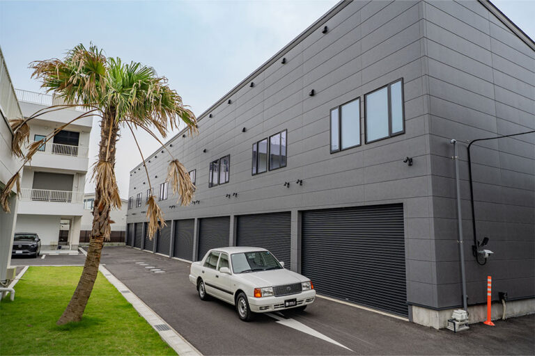シーサイドモール一宮に併設、100m&sup2;超の2LDK+ガレージ｜一宮町