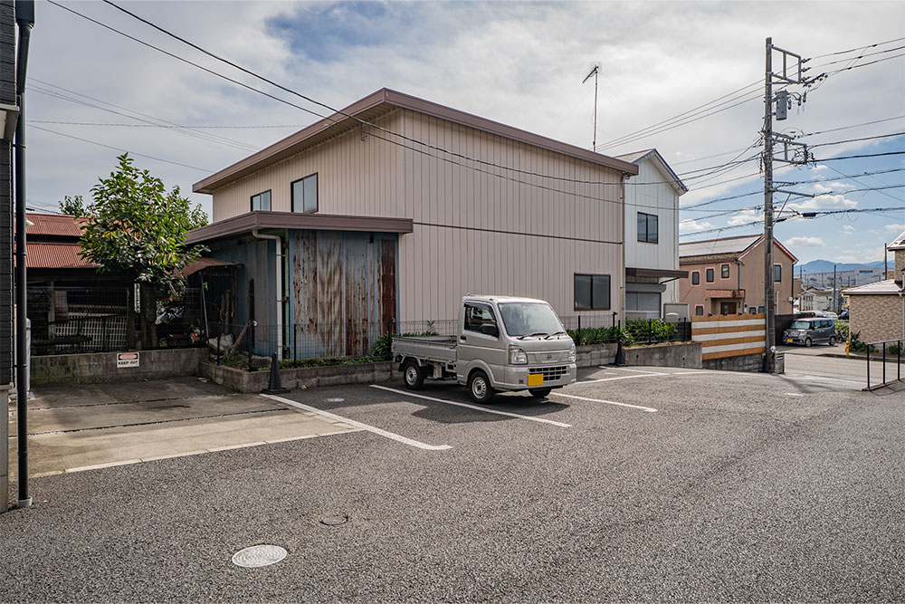 転回スペースと月極駐車場